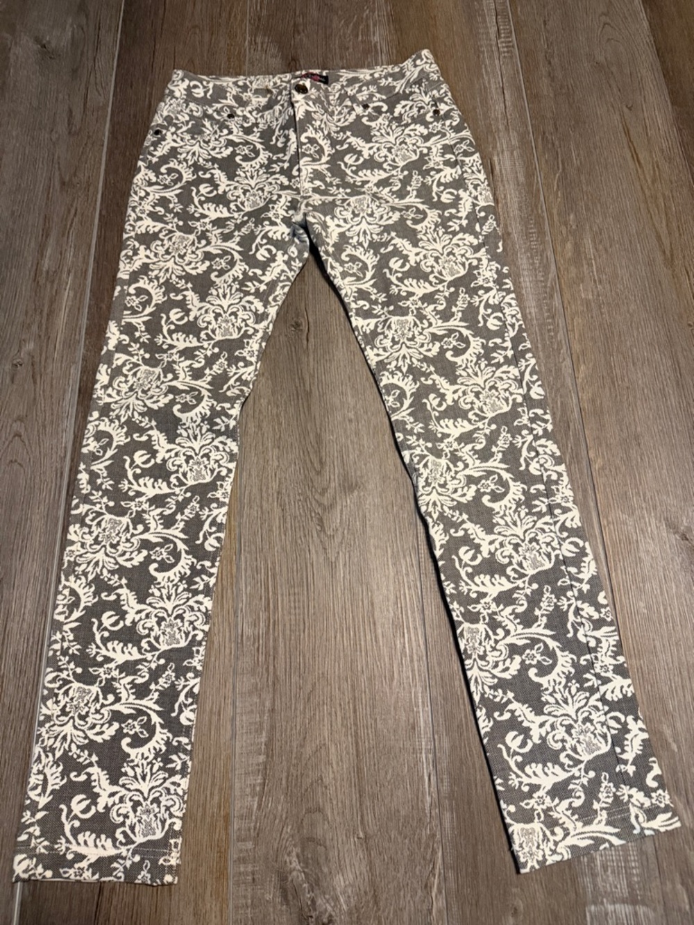 Body Central White Pants with Black Damask and Pink Logo Accent
